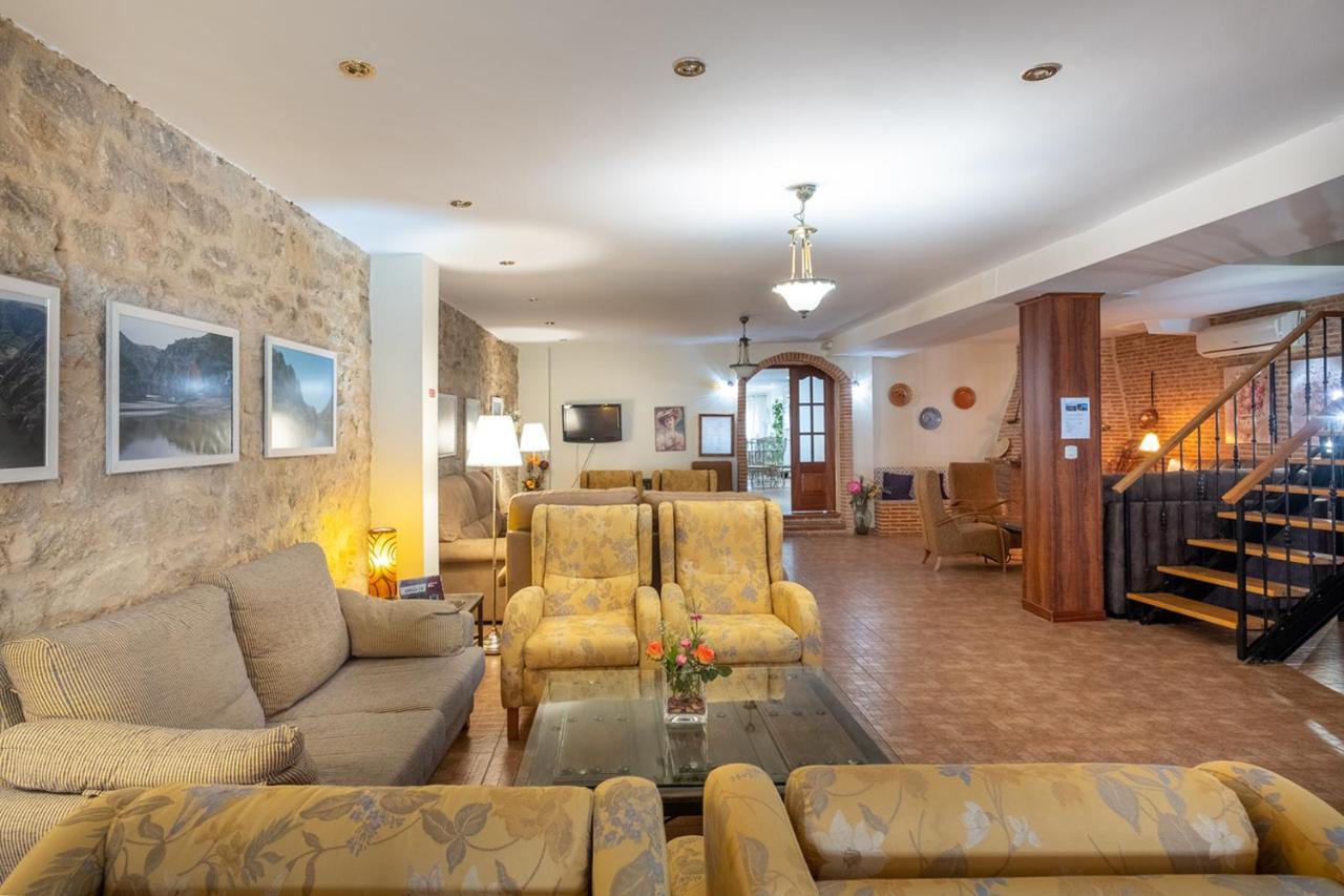 Hotel La Jara-Arribes Aldeadávila de la Ribera 외부 사진